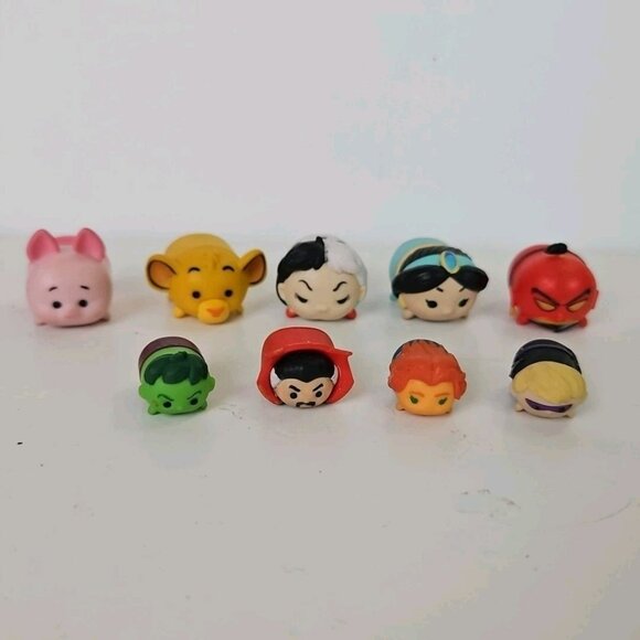 Disney TSUM TSUM ~  Lot of 9 Vinyl Figures ~ Piglet, Simba, Jasmine, Marvel - Picture 1 of 13